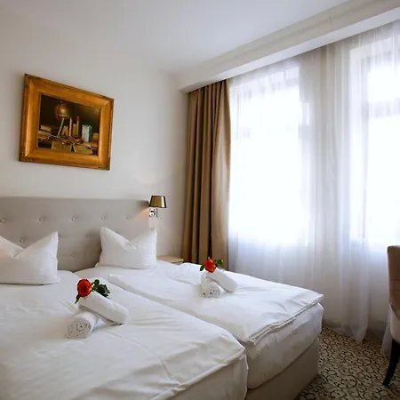 Hotel Ambiente Wellness & Spa-3