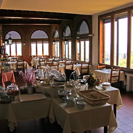 Hotel La Cisterna-3