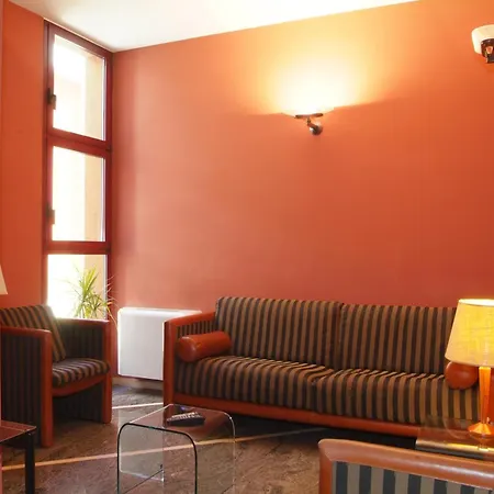 Hotel Maxim-2