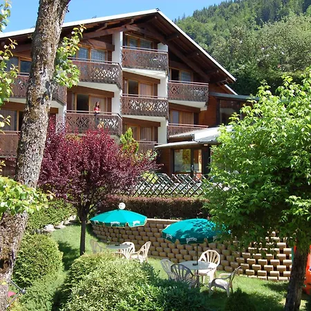 Hôtel Les Côtes, Résidence Loisirs et Chalets-2