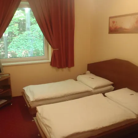 Hotel West-2