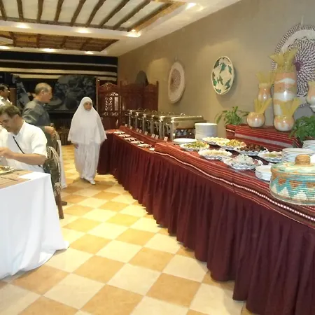 Al Liwan Suites-2