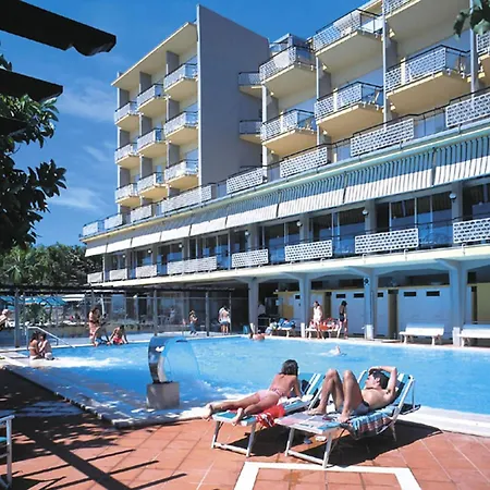 Hotel Bellevue Et Mediterranee-3
