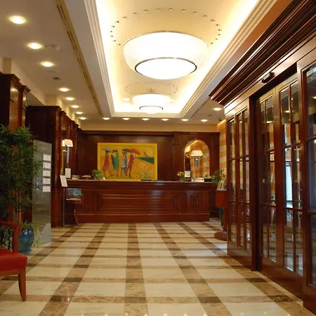 Best Western Premier Hotel Astoria-3