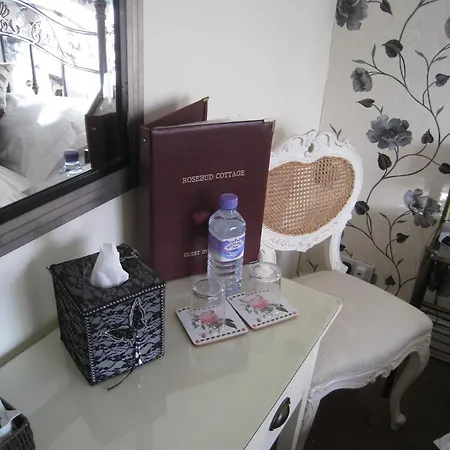 Rosebud Cottage Guest House-3
