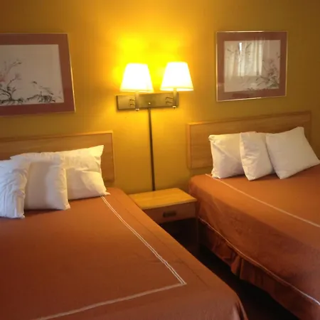 Caravan Motel-3