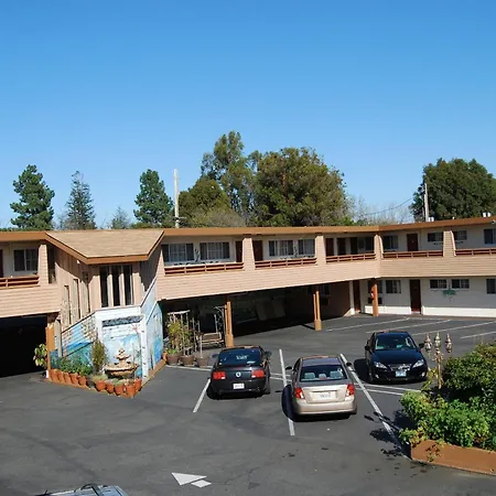 Stanford Motor Inn-3