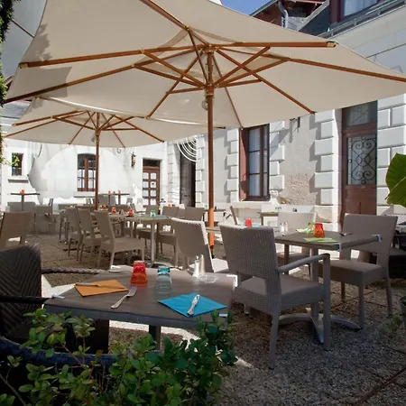 Logis Hotels Restaurant Le Relais Chenonceaux-3