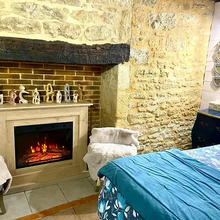 La Clef Des Songes - Maison D'Hotes Au Calme, Au Coeur De Sarlat, 2 Minutes A Pied De La Cite Medievale - Climatisation - Petits Dejeuners Fait Maison - Parking Gratuit - Option Spa Et Massages - Piscine De Saison A 400M-2
