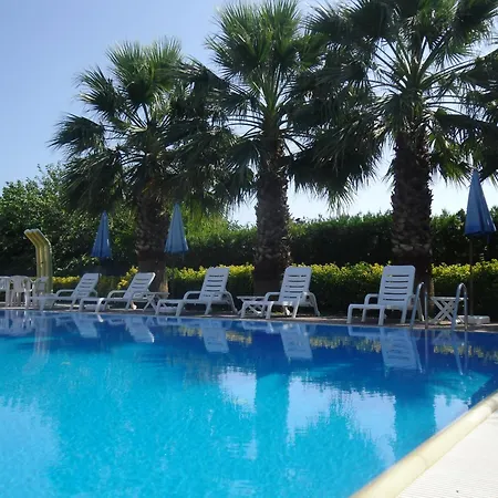 Villa Laura Residence Hotel Apartments & Studios-2