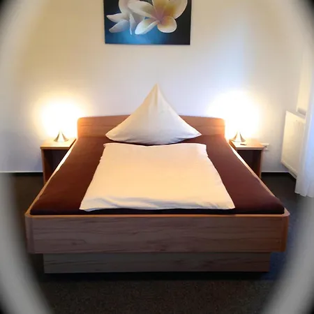 Hotel Zur Wasserburg-3
