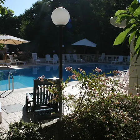 Hotel Gioia Garden-3