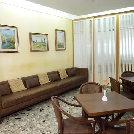 Hotel Sara-3