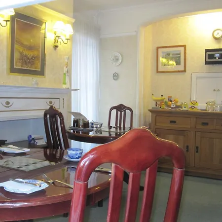 Clayhill House Bed & Breakfast-3