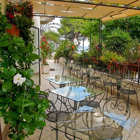 Hotel Corallo Sperlonga (Adults Only)-3