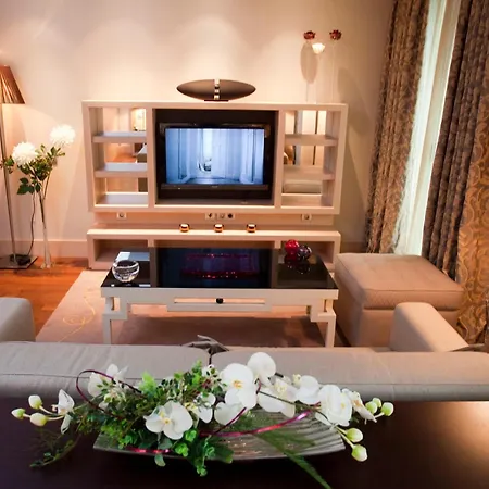 Nexus Valladolid Suites&Hotel-2