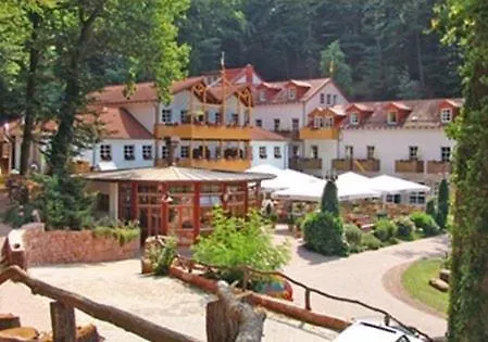 Schlosshotel Landstuhl-3