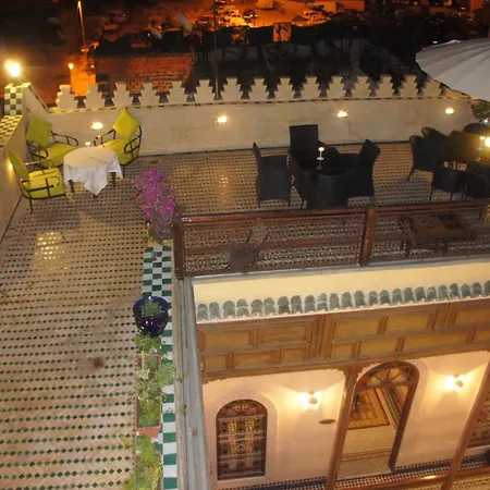 Riad Les Remparts De Fes-3