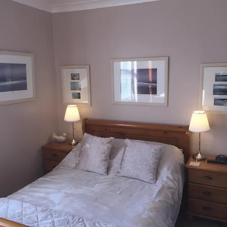 Chiverton House Guest Accommodation-3