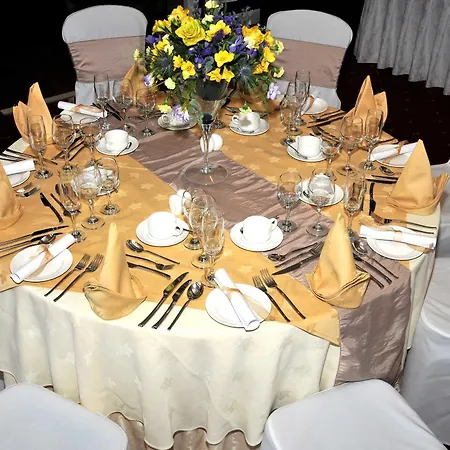 Woodland House Hotel-3