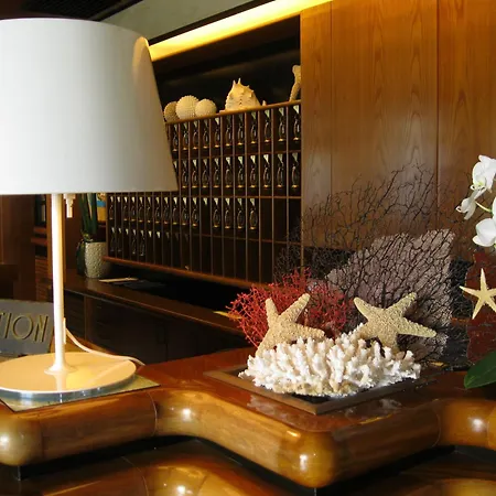 International Hotel-3