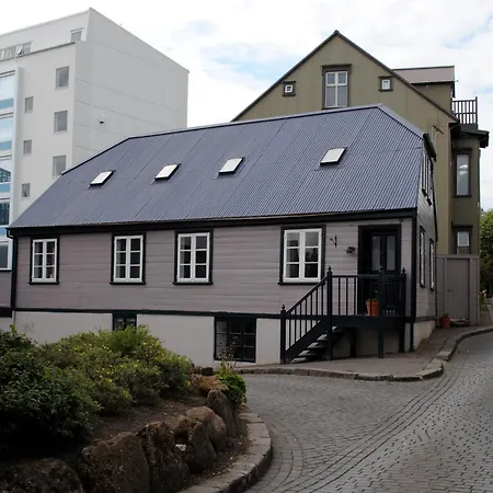 Reykjavik Treasure B&B-2