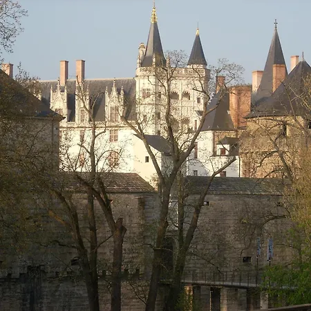 Hotel Du Chateau-3