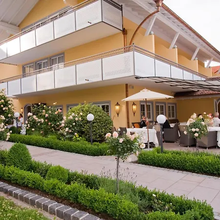 Hirsch 1783 Hotel Landhaus-3