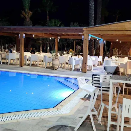 Simos Magic Beach Hotel Apts-3