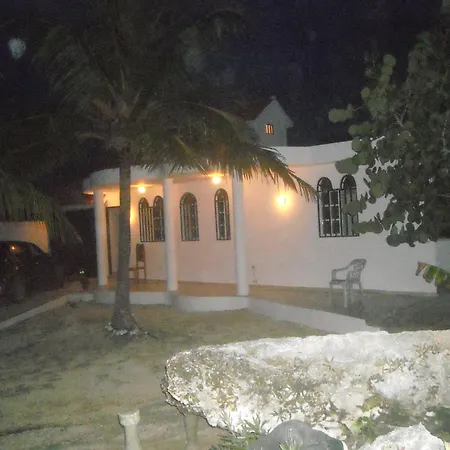 Guesthouse Villa La Isla-2