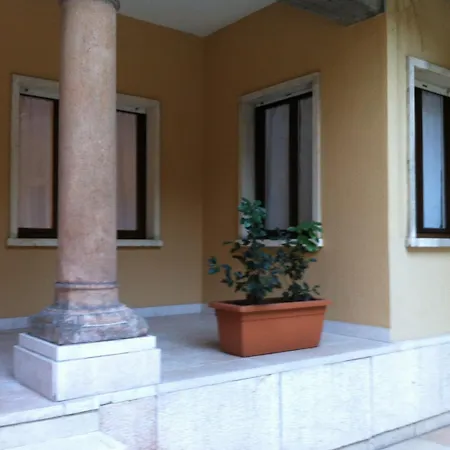 Romeo Design Rooms-2
