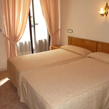 Hostal Fernandez-3