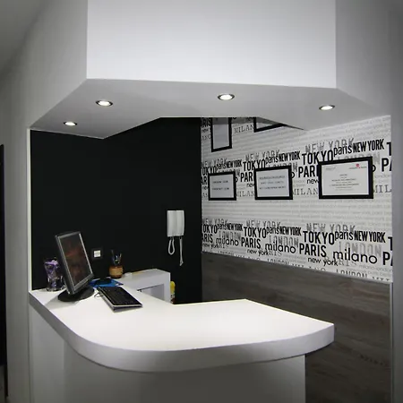 Hostal Mh Fuencarral-2