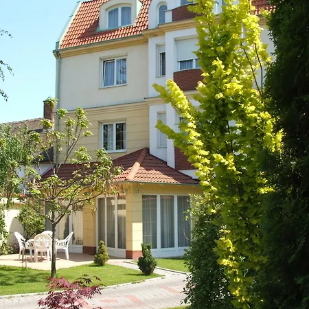 Korona Panzió-2