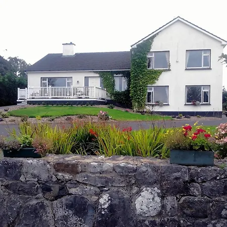 The Waterfront House Country Home-2