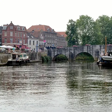 Hotel En Grand Cafe De Pauw-2
