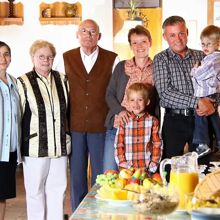 Hotel-Garni Goldener Schwan-3