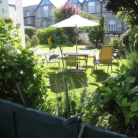 The Kenmore Guest House-3