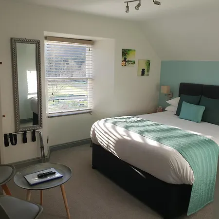 Compston House B & B-3