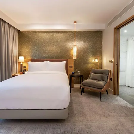 Lincoln Plaza Hotel London, Curio Collection By Hilton-2