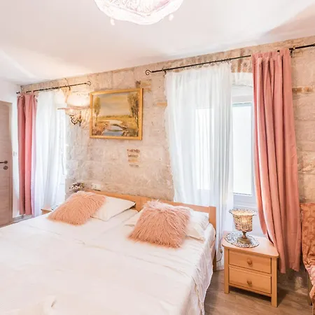 Kovacic Rooms-2
