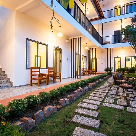 Aurora House-3