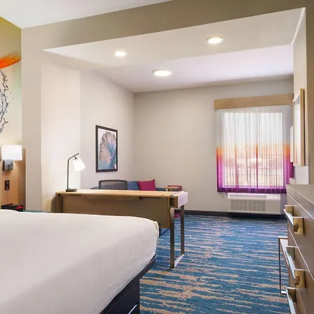 La Quinta Inn & Suites By Wyndham San Antonio Seaworld Lafb-3