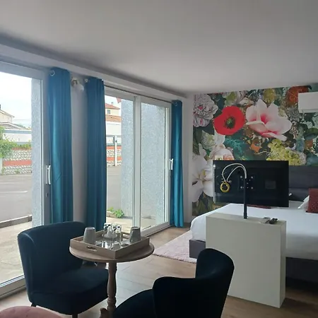 Inside Villars Les Dombes-3