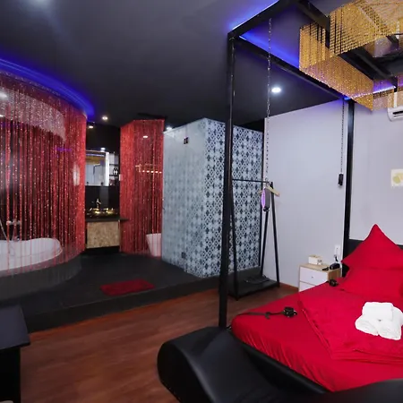 Dubai Luxury Hotel & Massage-2