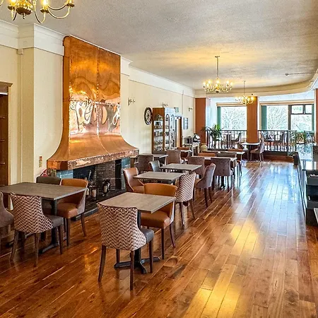 The Royal Hotel-2