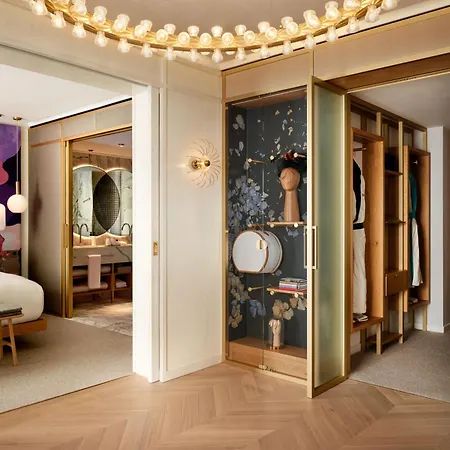 The Botree London, Curio Collection By Hilton-3