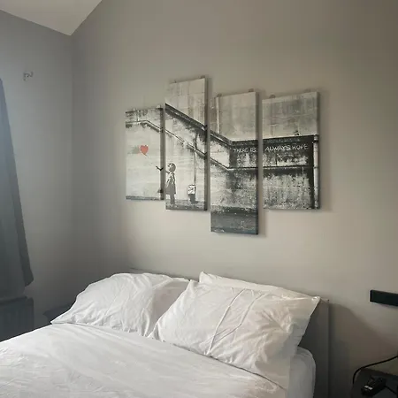 Feildens Arms Hotel-2