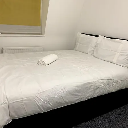 Warren Street Guest House-2
