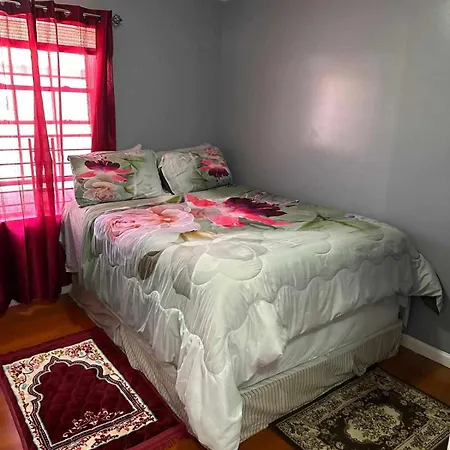 Divine Villa And Resorts 67 Sherman 5Mins To Ewr Airport And 4Mins To Penn Station Newark, 20Mins To New York-3